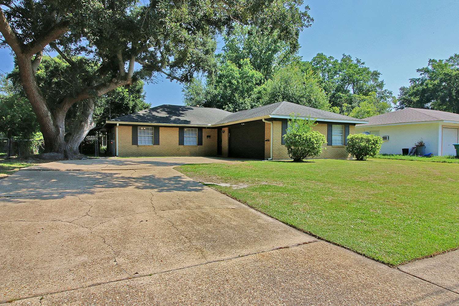 5 Lafayette Pl, Gulfport, MS 39507