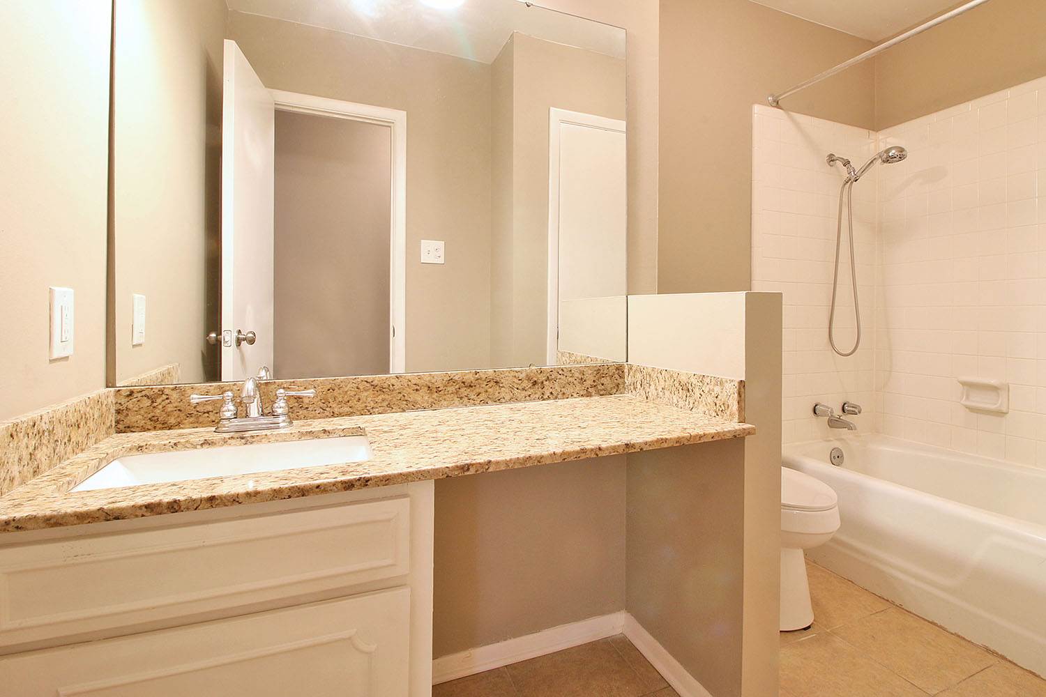 5 Lafayette Pl, Gulfport, MS 39507