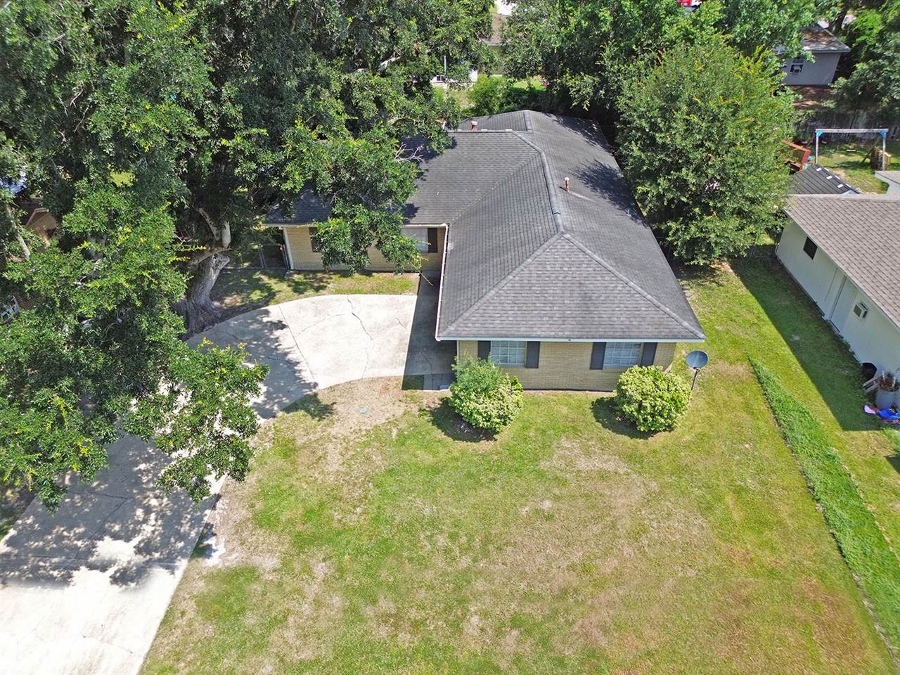 5 Lafayette Pl, Gulfport, MS 39507