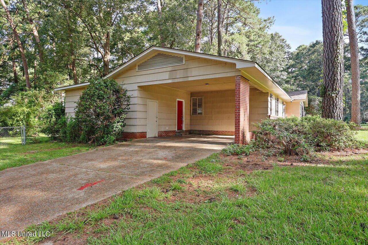 5407 Pine Lane Drive, Jackson, MS 39211