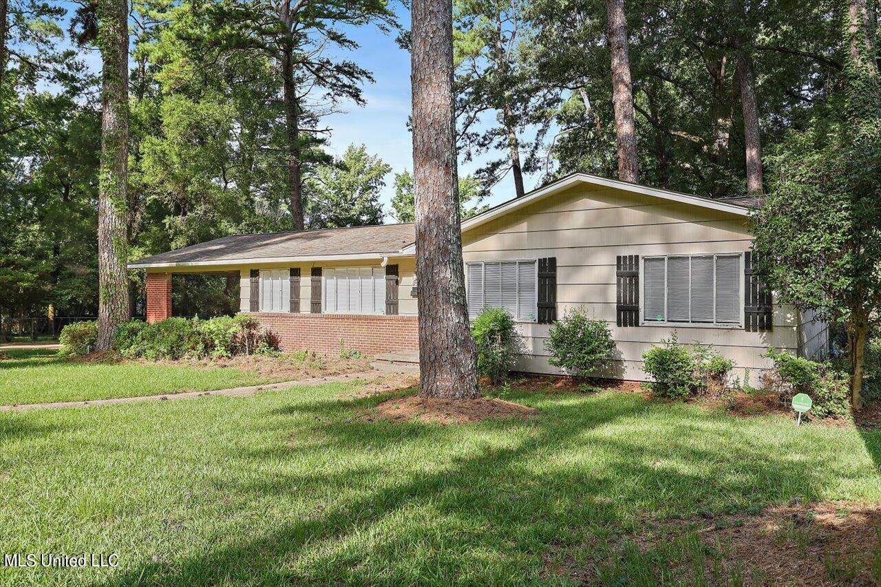 5407 Pine Lane Drive, Jackson, MS 39211