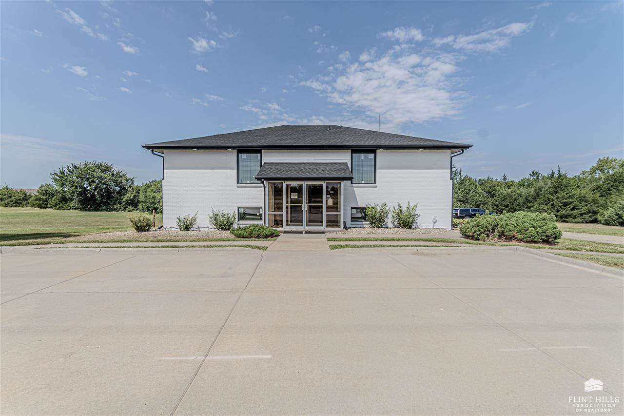 1030 Southwind Drive, Junction City, KS 66441