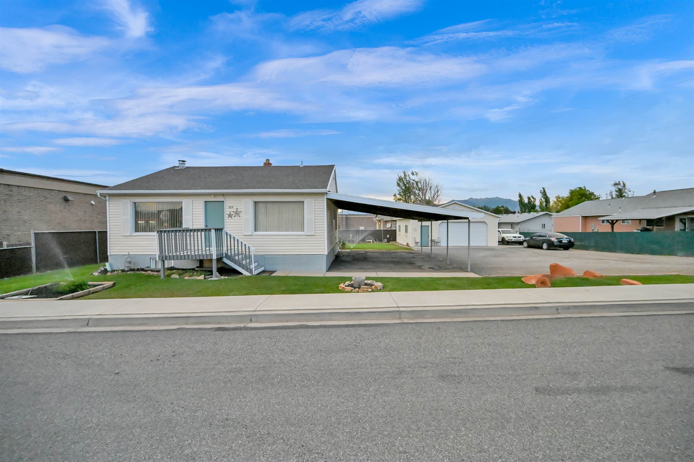 295 East 400 North, Salem, UT 84653