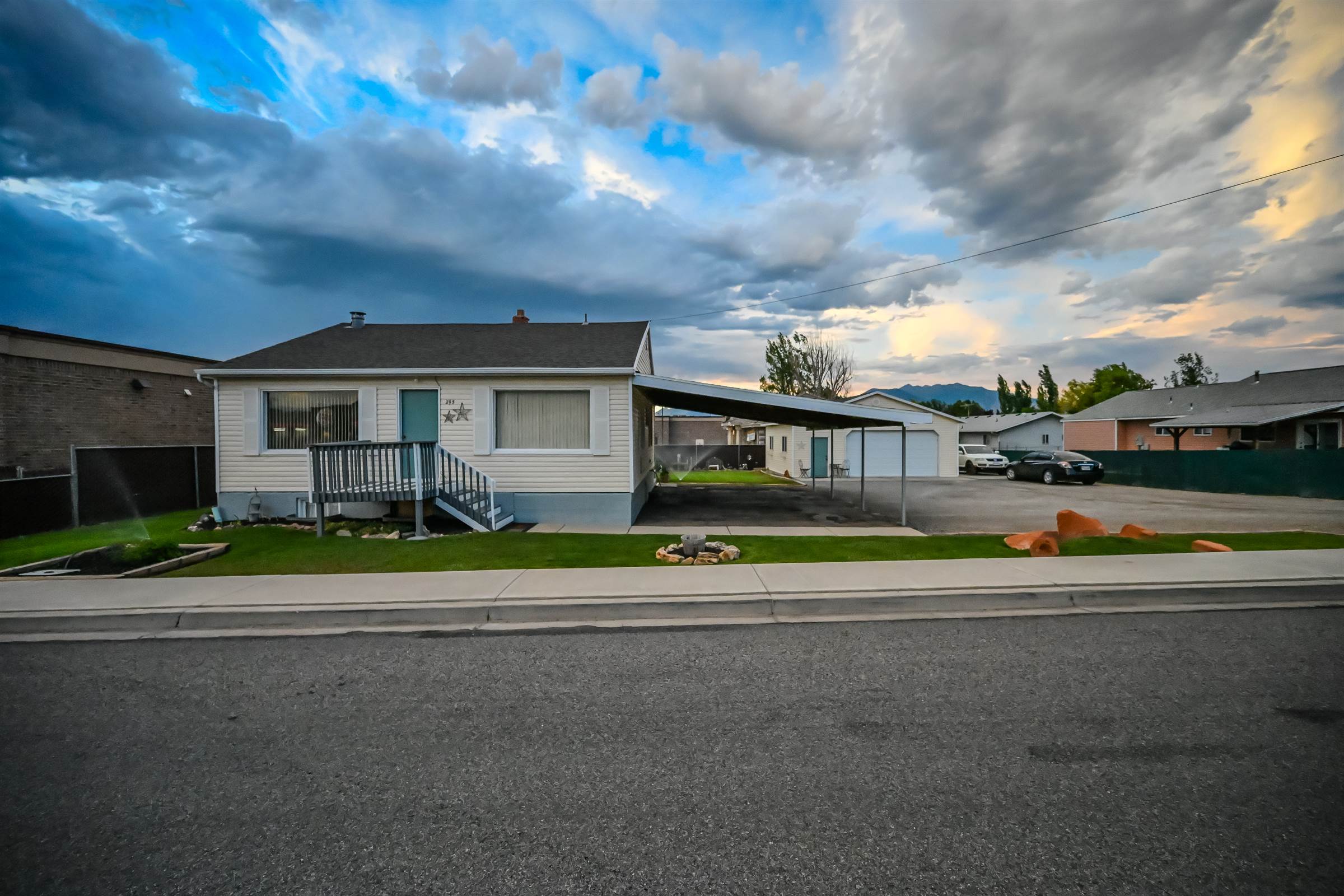 295 East 400 North, Salem, UT 84653