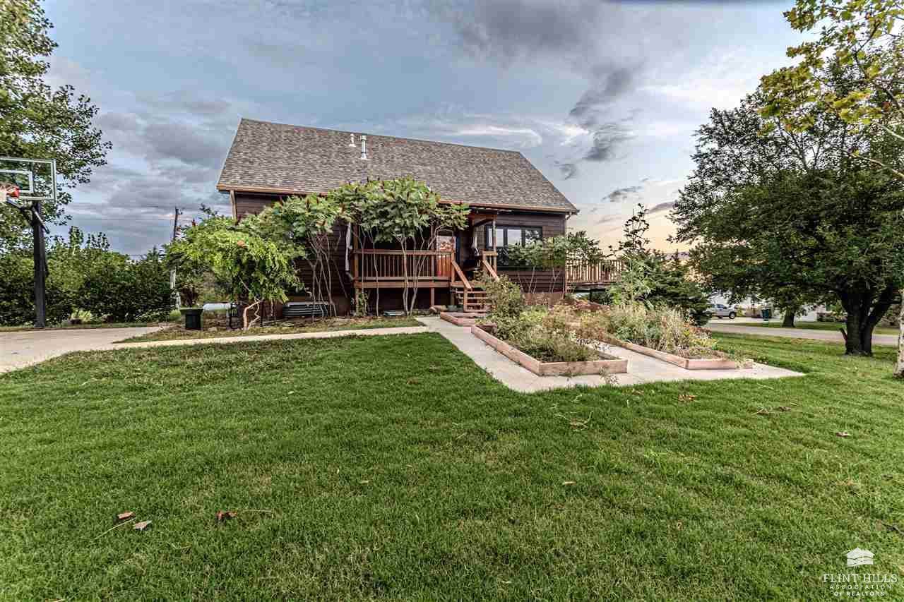 7228 Canyon Drive, Junction City, KS 66441