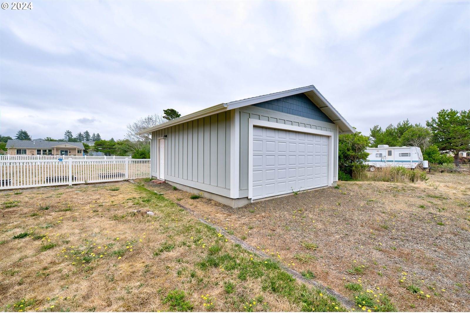 35204 G St, OceanPark, WA 98640