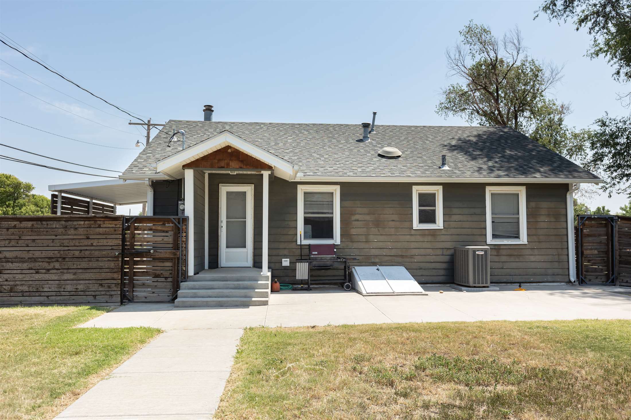 308 N Long St, Johnson, KS 67855