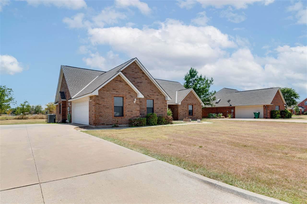 524 West Indiana, Walters, OK 73572