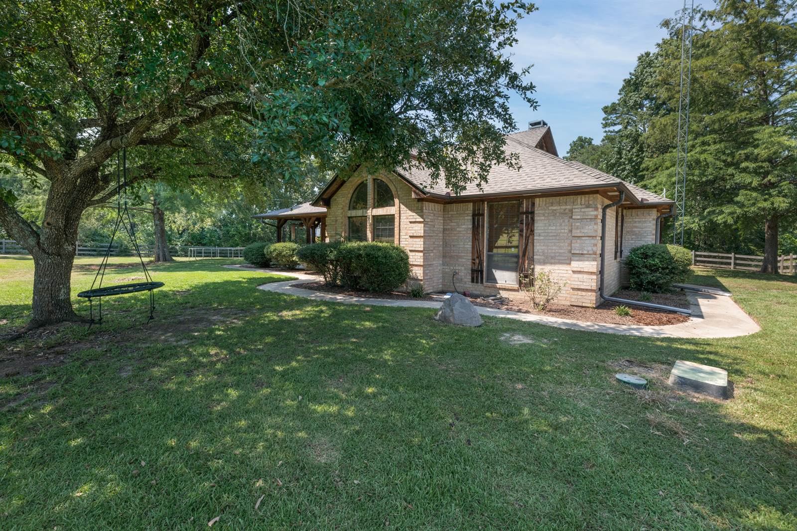 16898 Old New Harmony Rd, Tyler, TX 75704