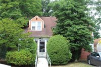 35 High Pl, Freeport, NY 11520