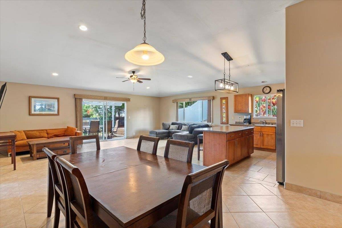 1911 Keahikano Pl, Wailuku, HI 96793