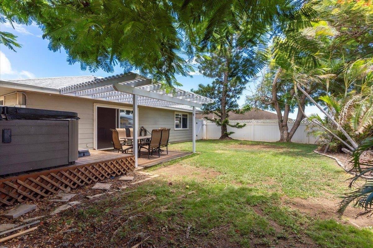 1911 Keahikano Pl, Wailuku, HI 96793