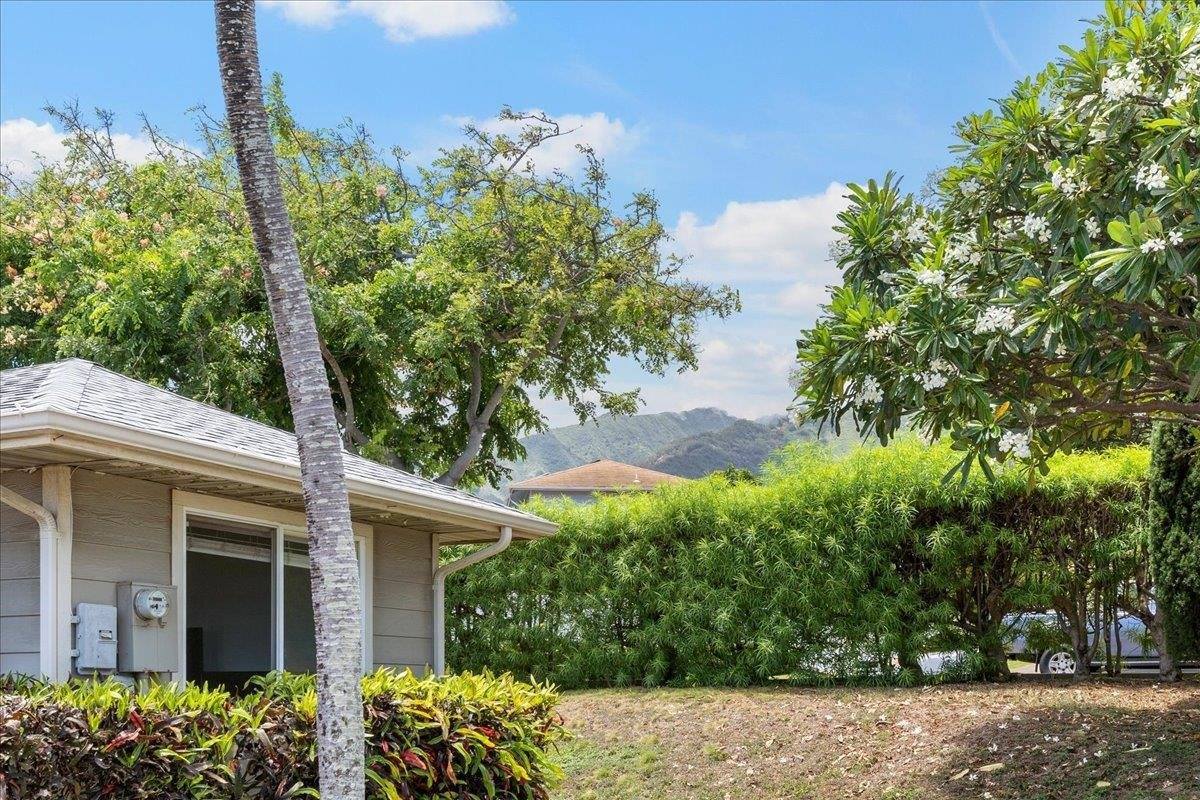 1911 Keahikano Pl, Wailuku, HI 96793