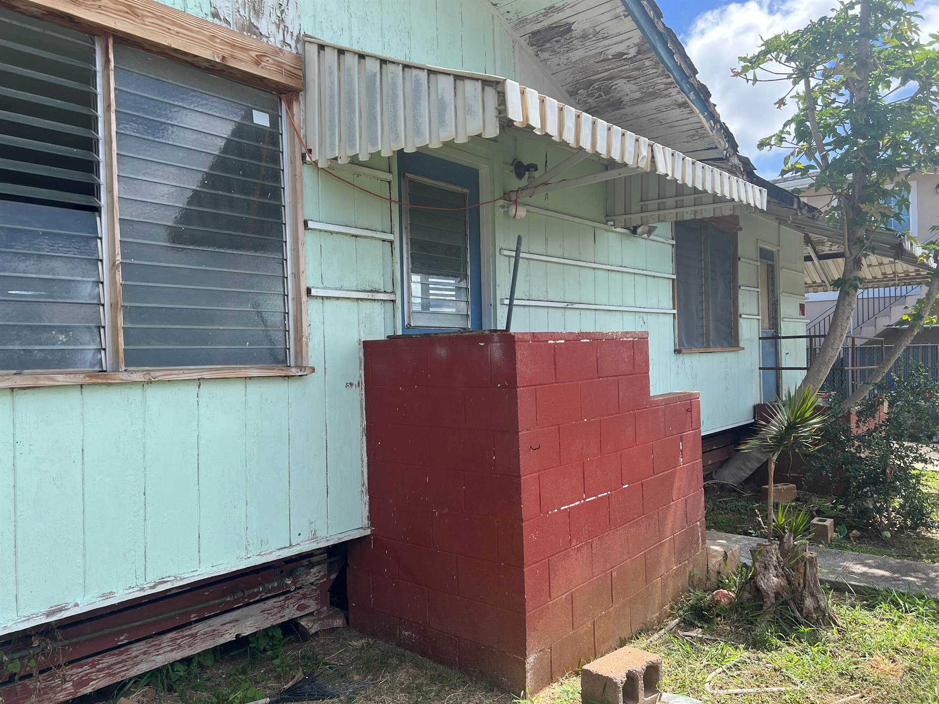 1440 Brigham St, Honolulu, HI 96817