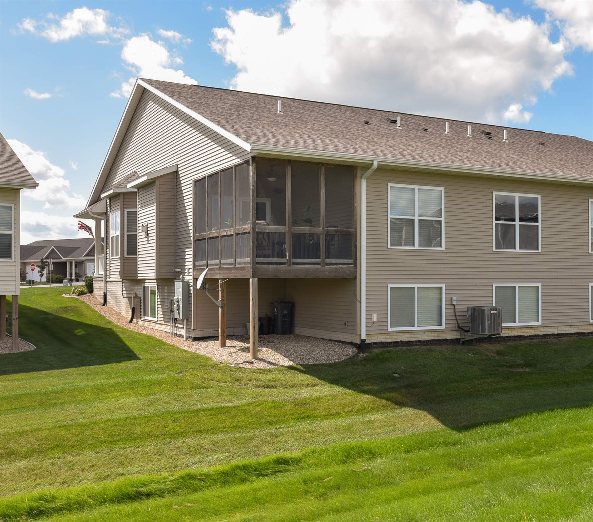 434 Ridge View Court, Fairfax, IA 52228