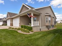 434 Ridge View Court, Fairfax, IA 52228