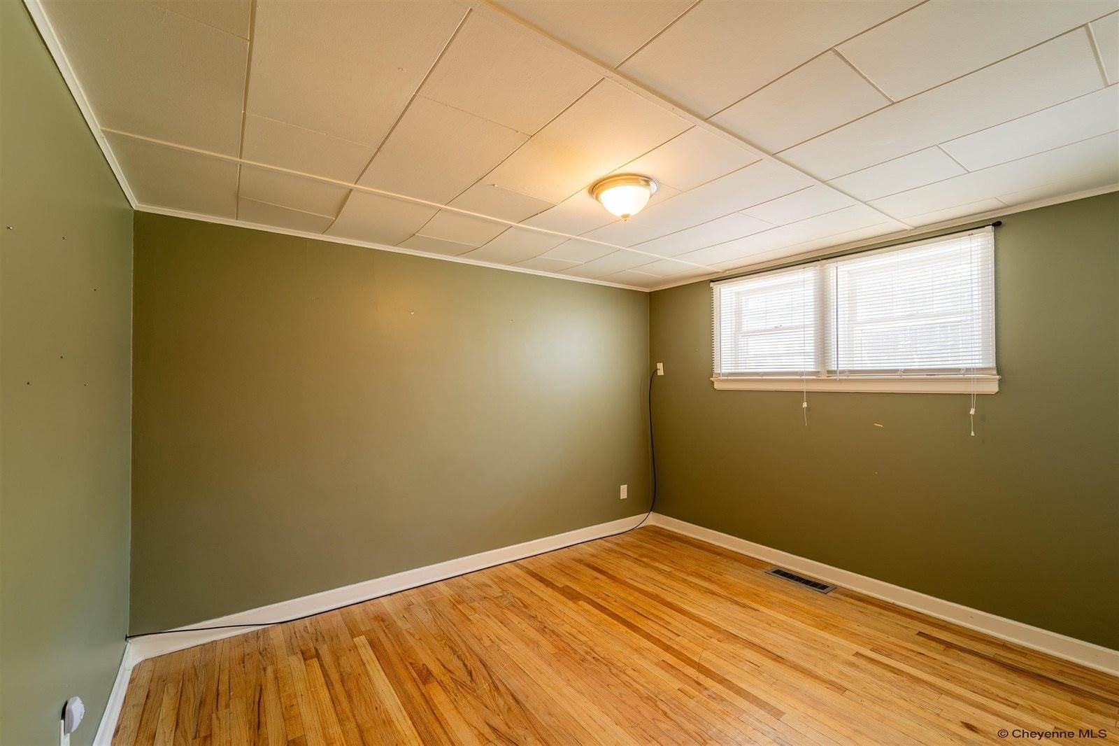 2211 Seymour Ave, Cheyenne, WY 82001