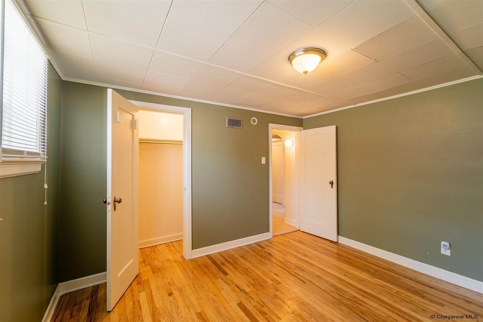 2211 Seymour Ave, Cheyenne, WY 82001