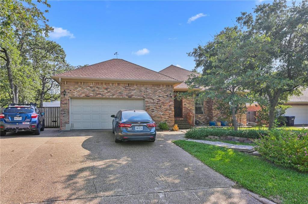 702 Summerglen Drive, College Station, TX 77840