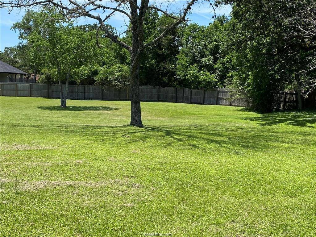 1708 Cottonwood Street, Bryan, TX 77803