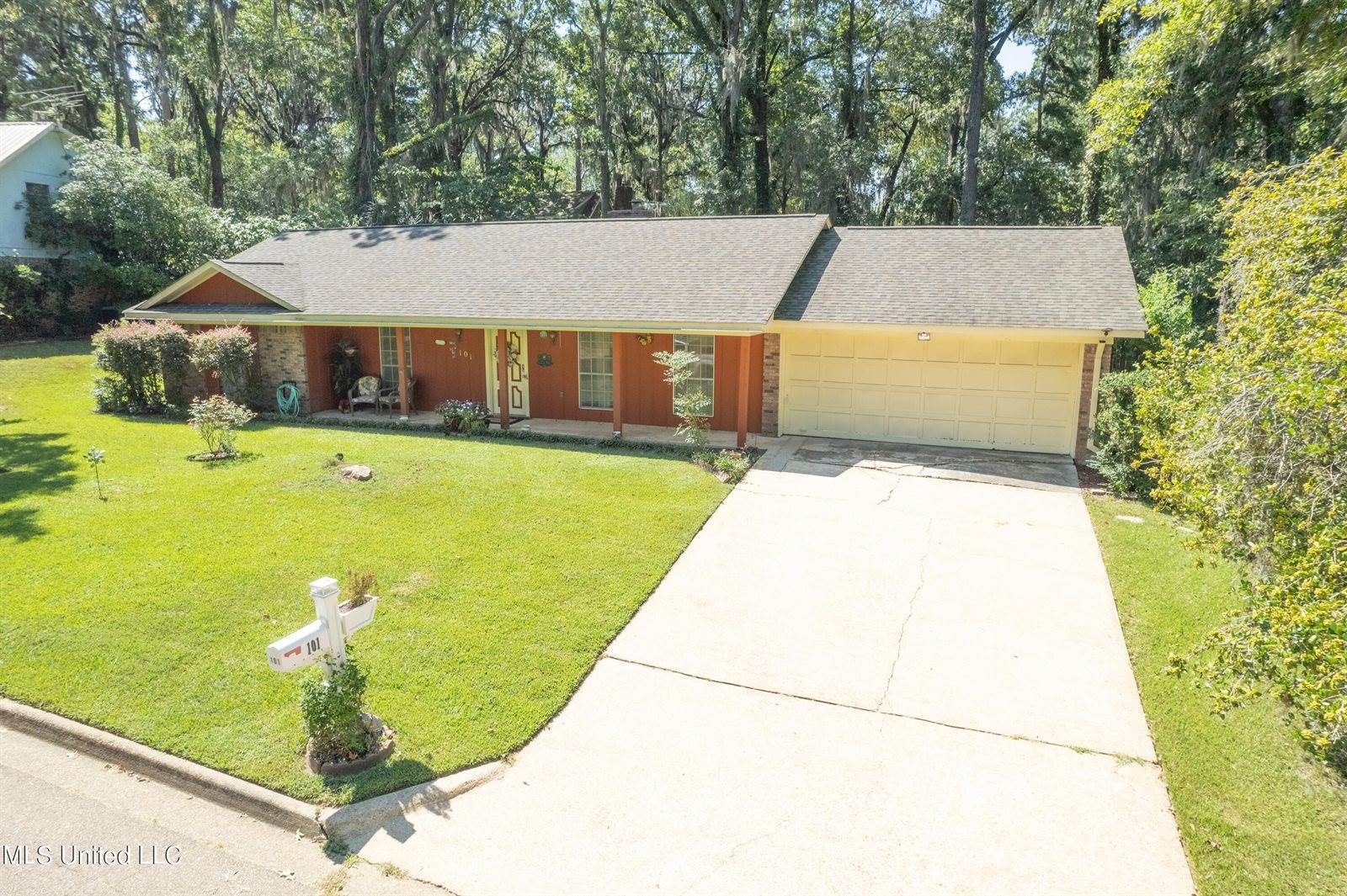 101 Shadow Wood Drive, Clinton, MS 39056