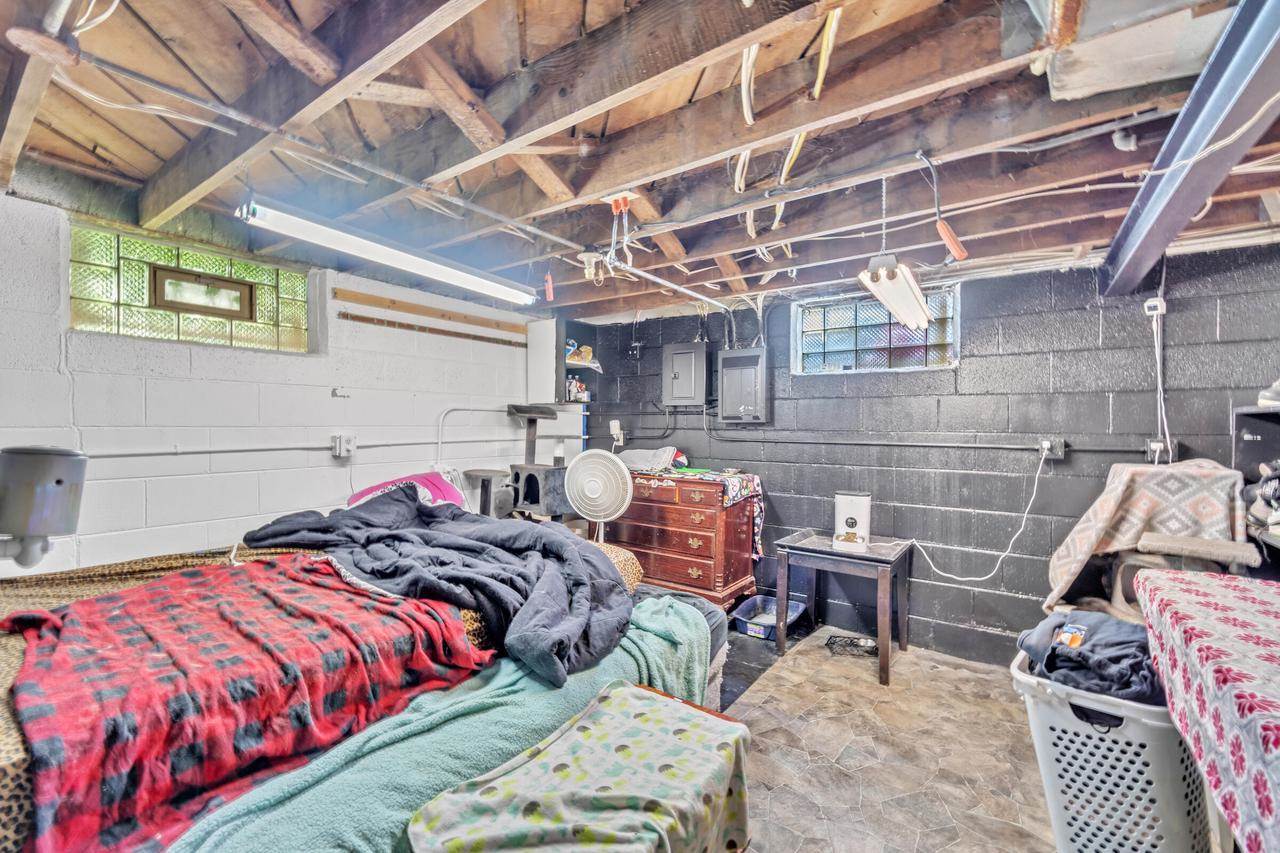 4016 W Orchard STREET, Milwaukee, WI 53215