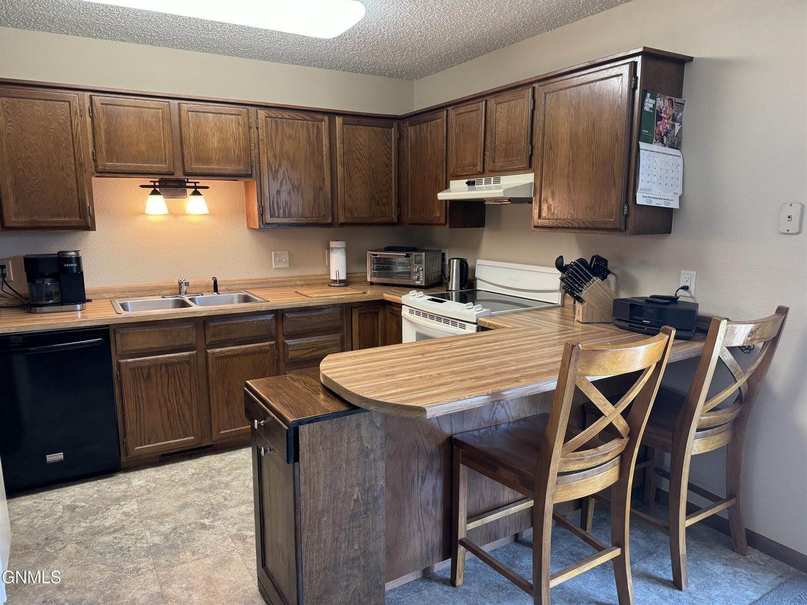 2917 Warwick Loop, Bismarck, ND 58504