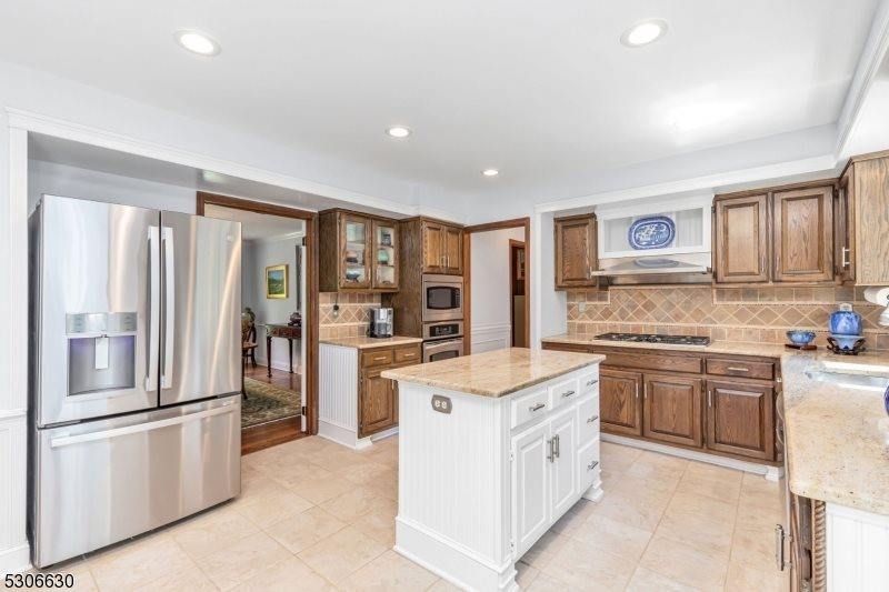 140 Preston Dr, Long Hill Township, NJ 07933