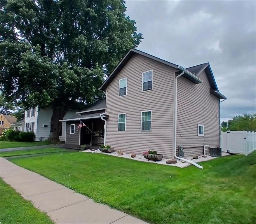 232 W. Lincoln Avenue, Fall Creek, WI 54742