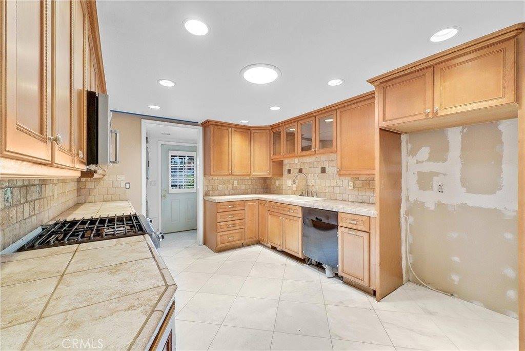 16321 Honolulu Lane, Huntington Beach, CA 92649
