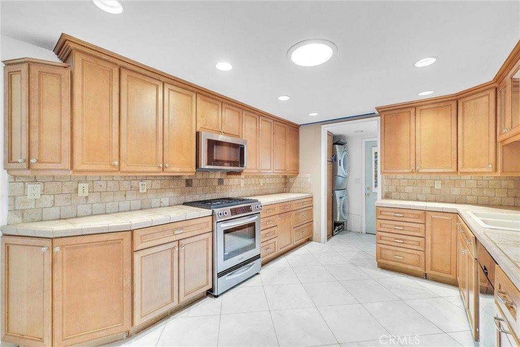 16321 Honolulu Lane, Huntington Beach, CA 92649