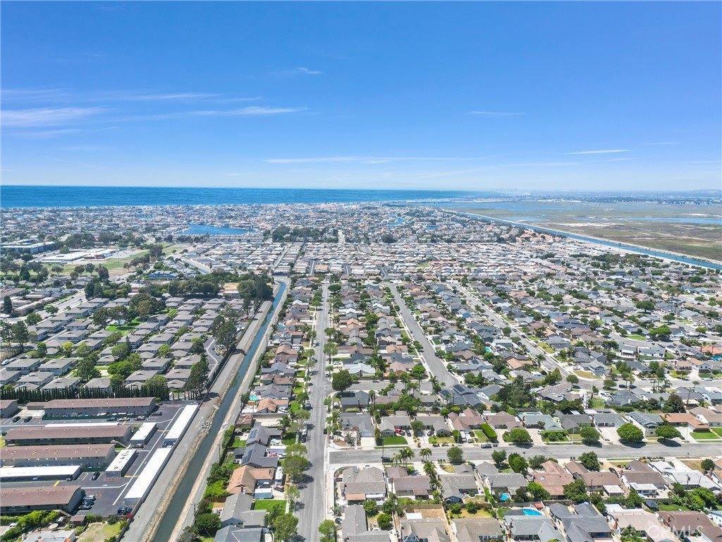 16321 Honolulu Lane, Huntington Beach, CA 92649