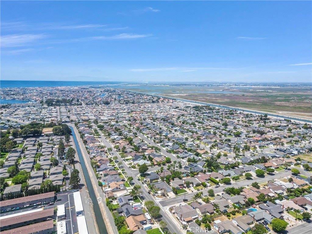 16321 Honolulu Lane, Huntington Beach, CA 92649
