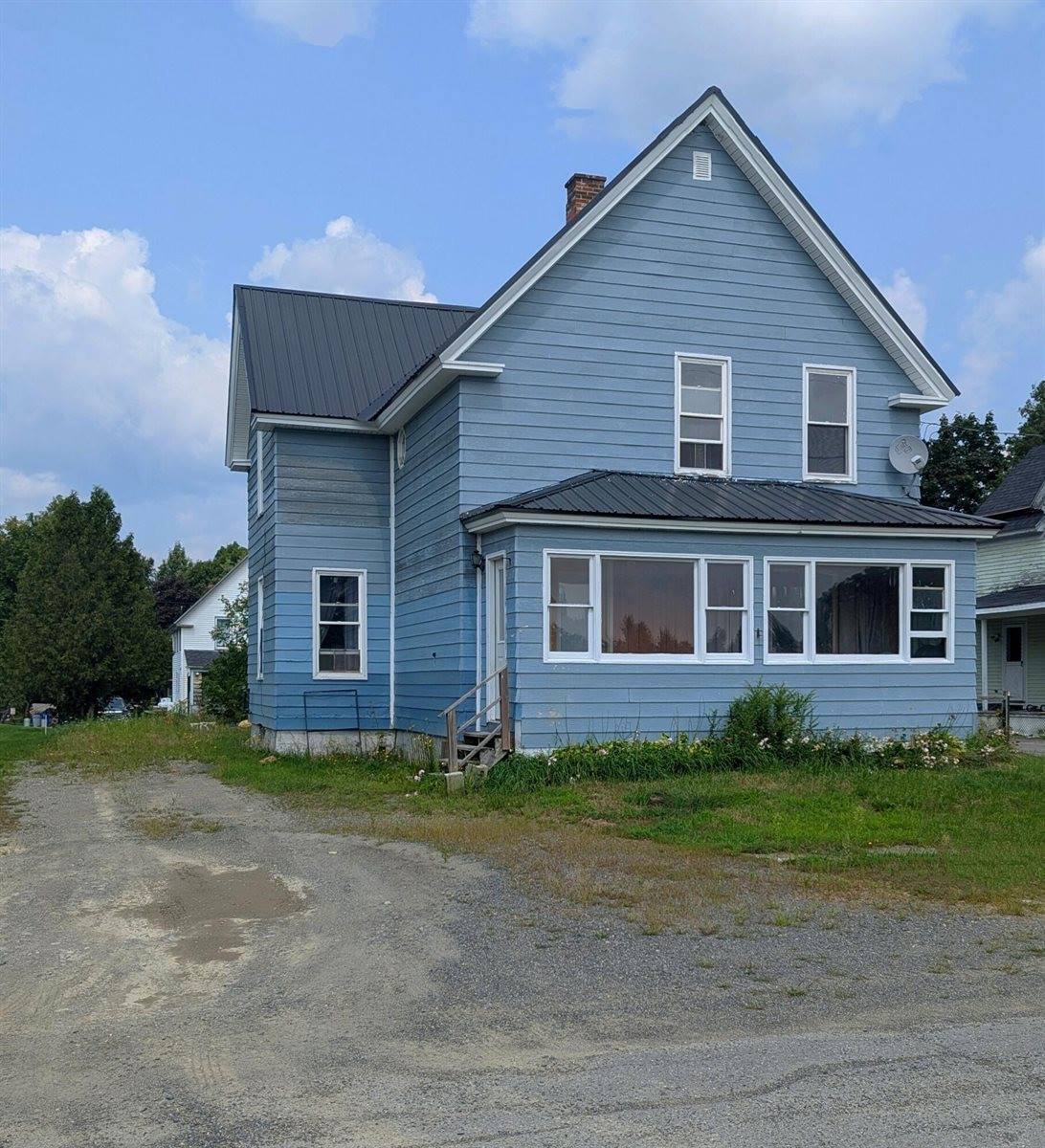 36 1st Street, Milo, ME 04463