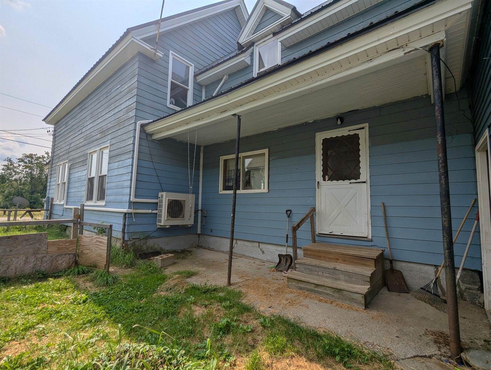 36 1st Street, Milo, ME 04463