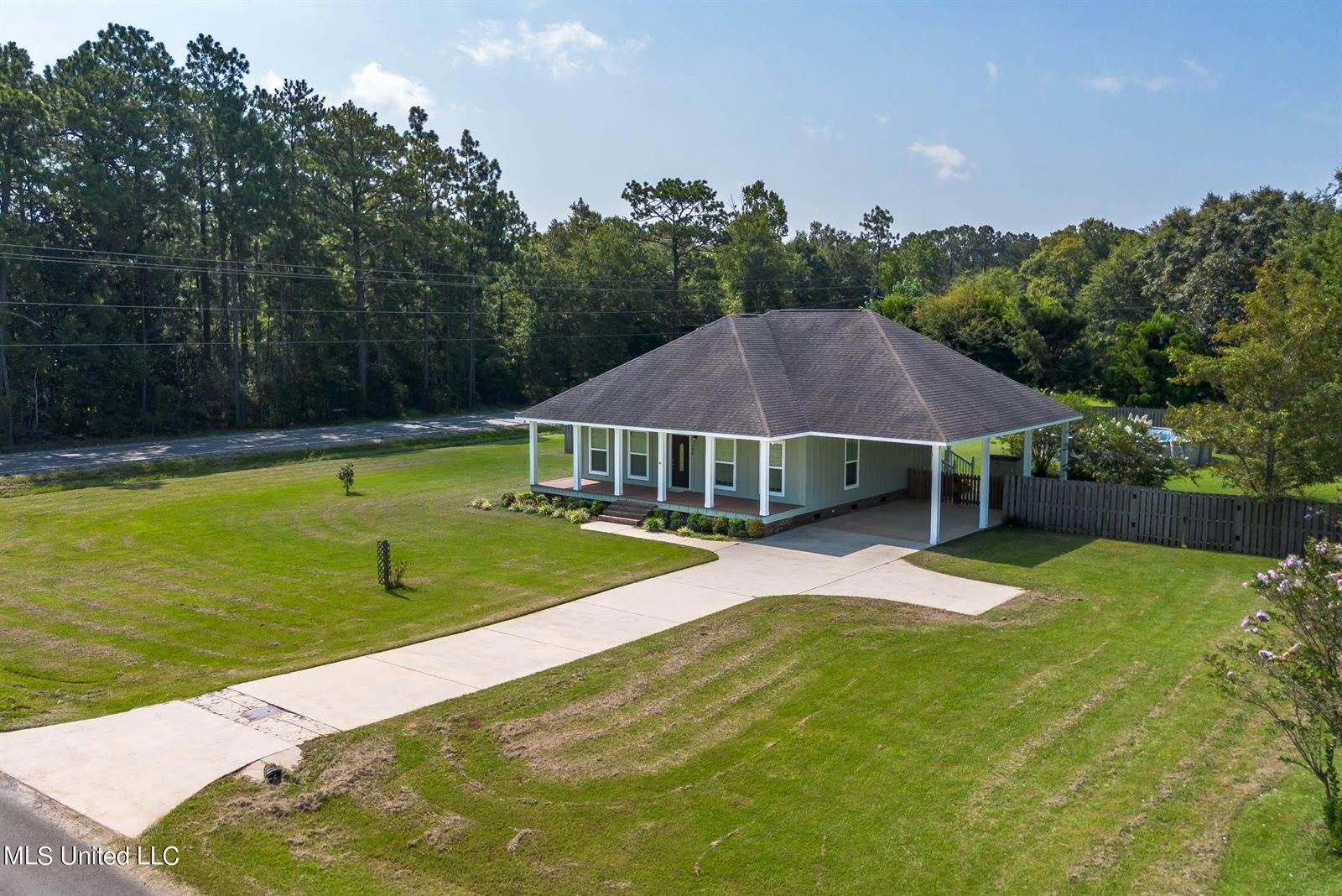 106 Pete Pitts Road, Lucedale, MS 39452