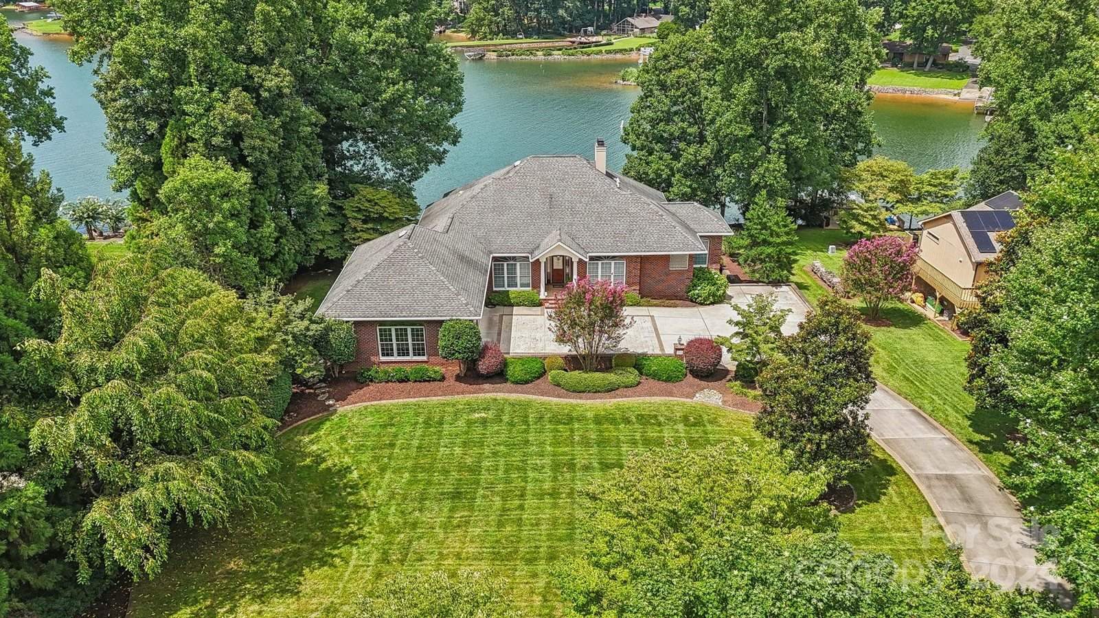 112 Sumter Drive, Mooresville, NC 28117