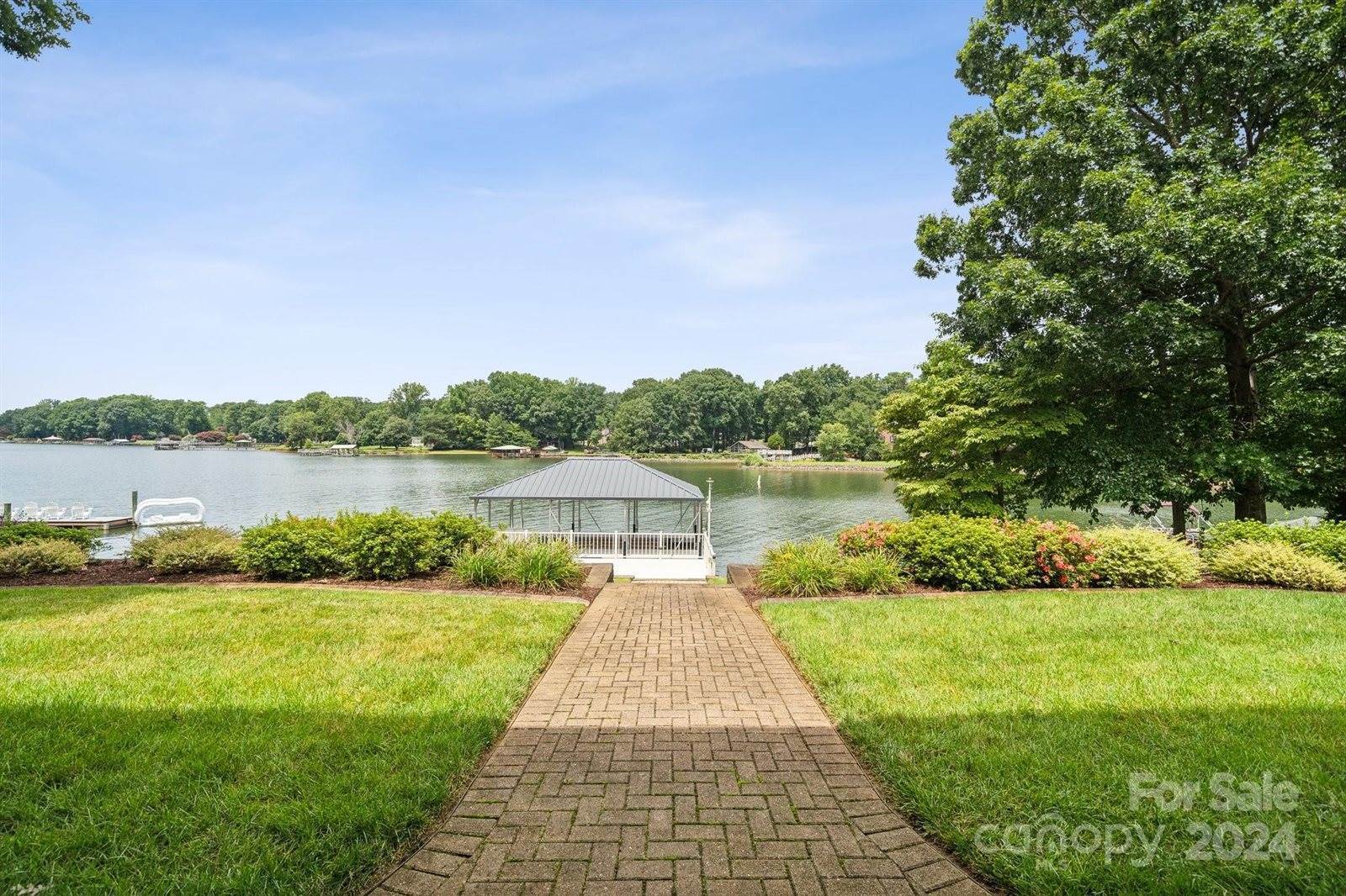 112 Sumter Drive, Mooresville, NC 28117