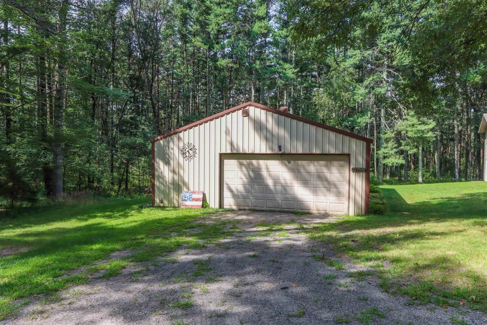 715 E 17th Lane, Arkdale, WI 54613