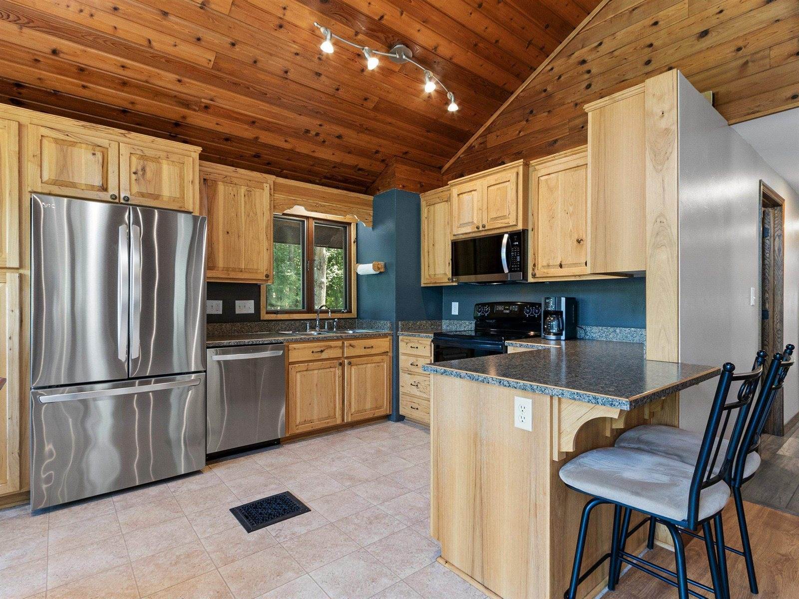 9558 Gray Lake Road, Gillett, WI 54124