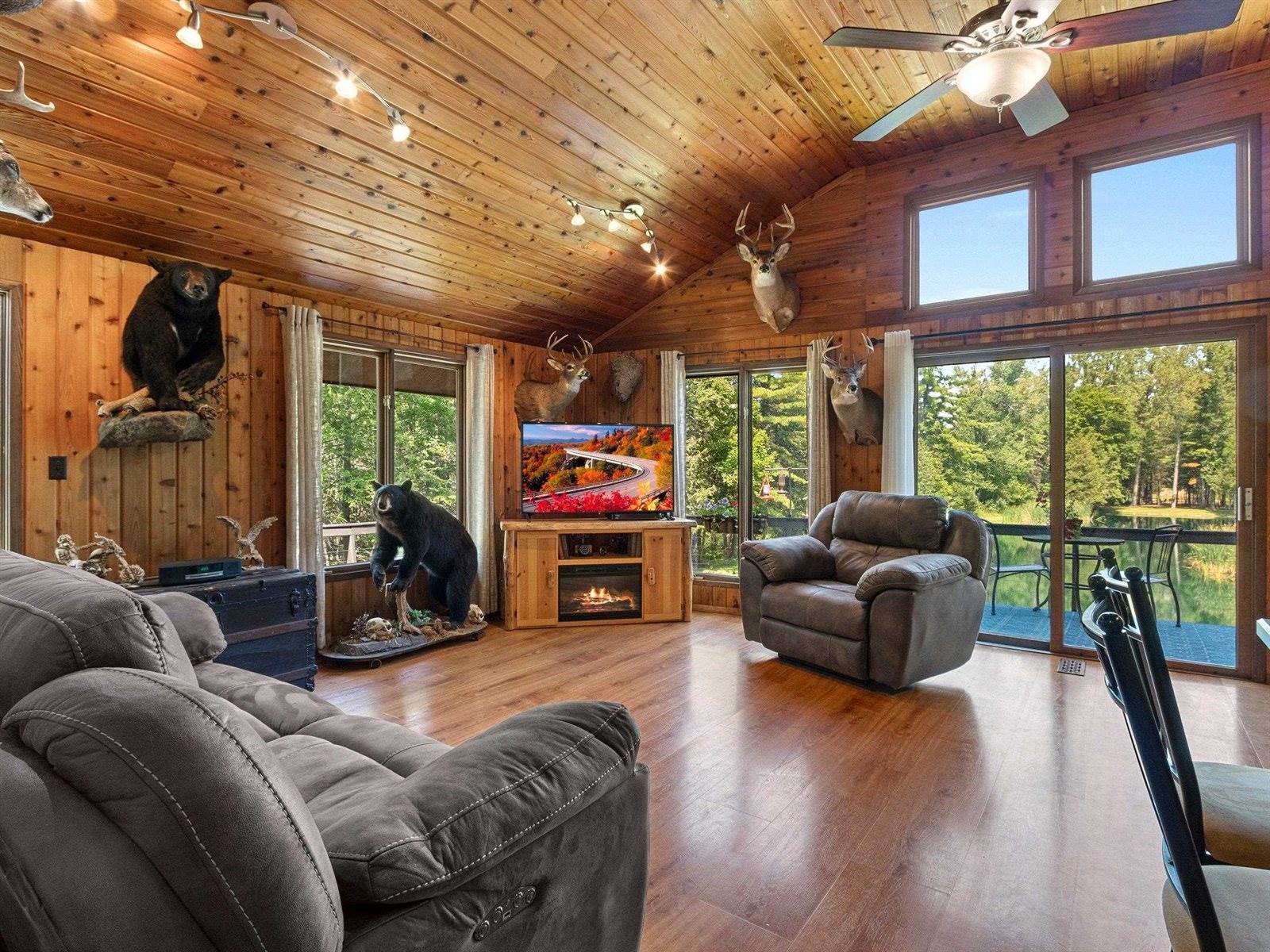 9558 Gray Lake Road, Gillett, WI 54124