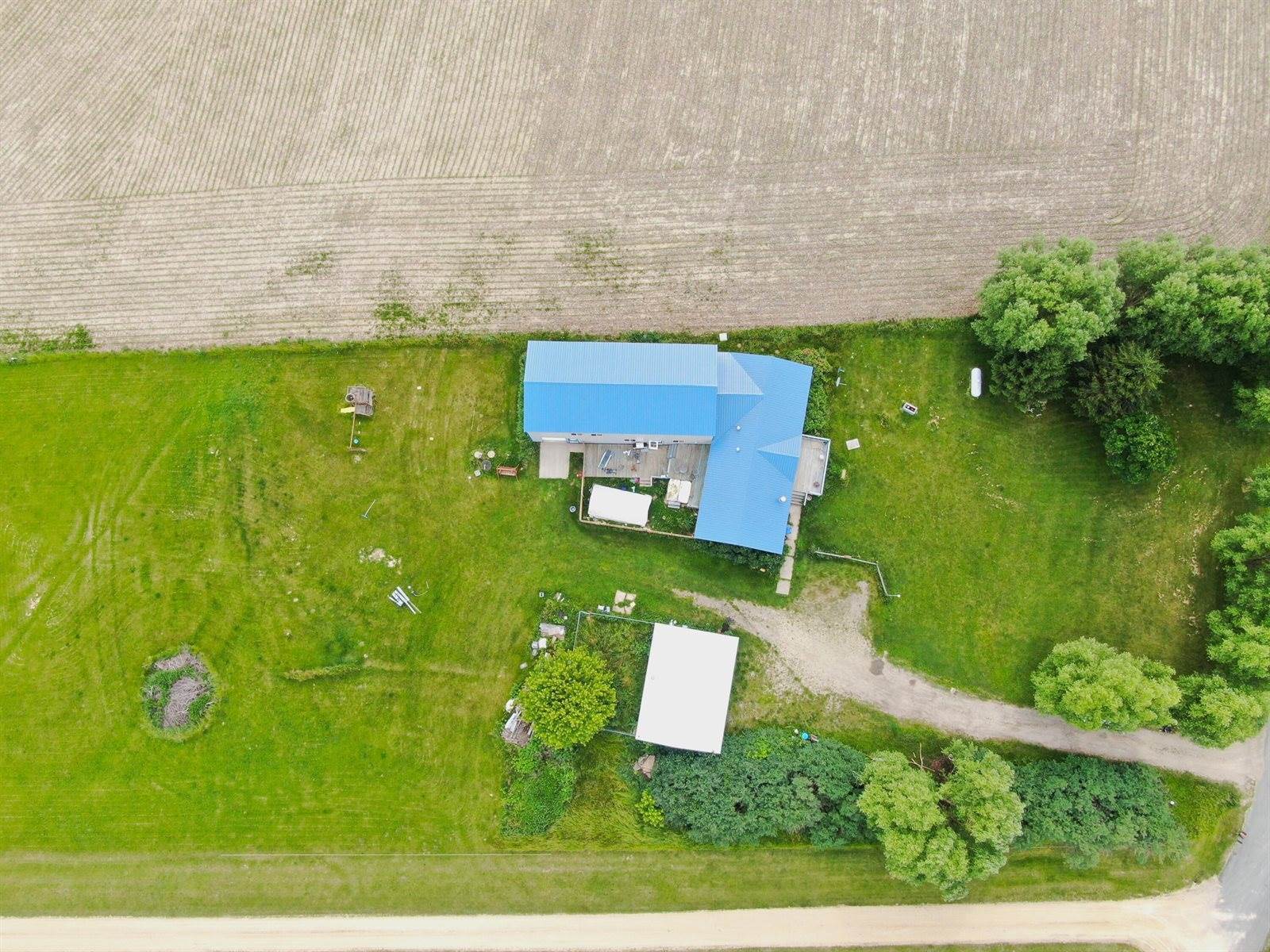 W2294 Kammel Coulee Rd, Washington, WI 54623