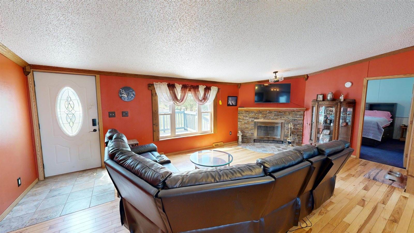 W2294 Kammel Coulee Rd, Washington, WI 54623