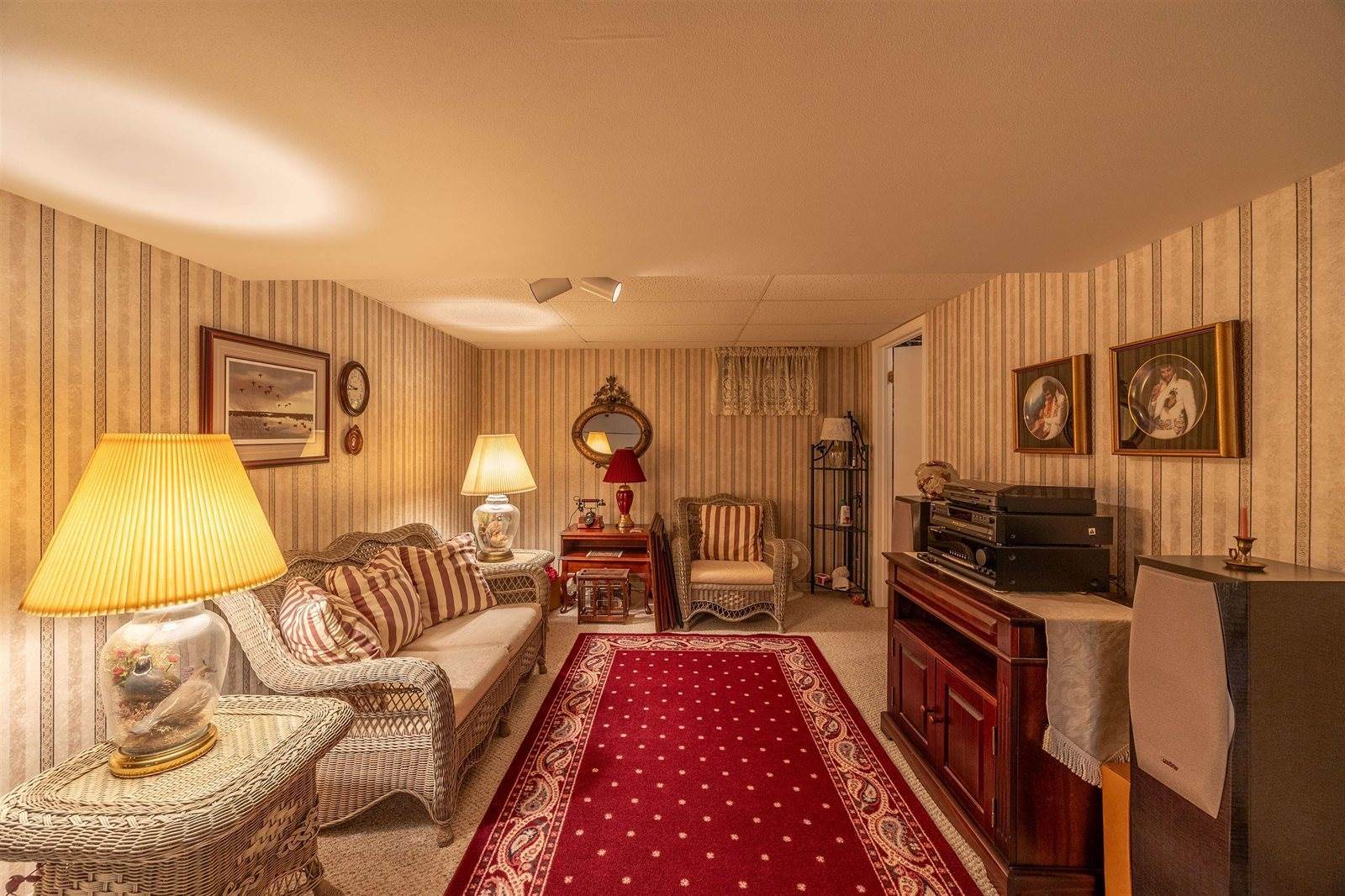 1721 Ridgewood Circle, Plover, WI 54467