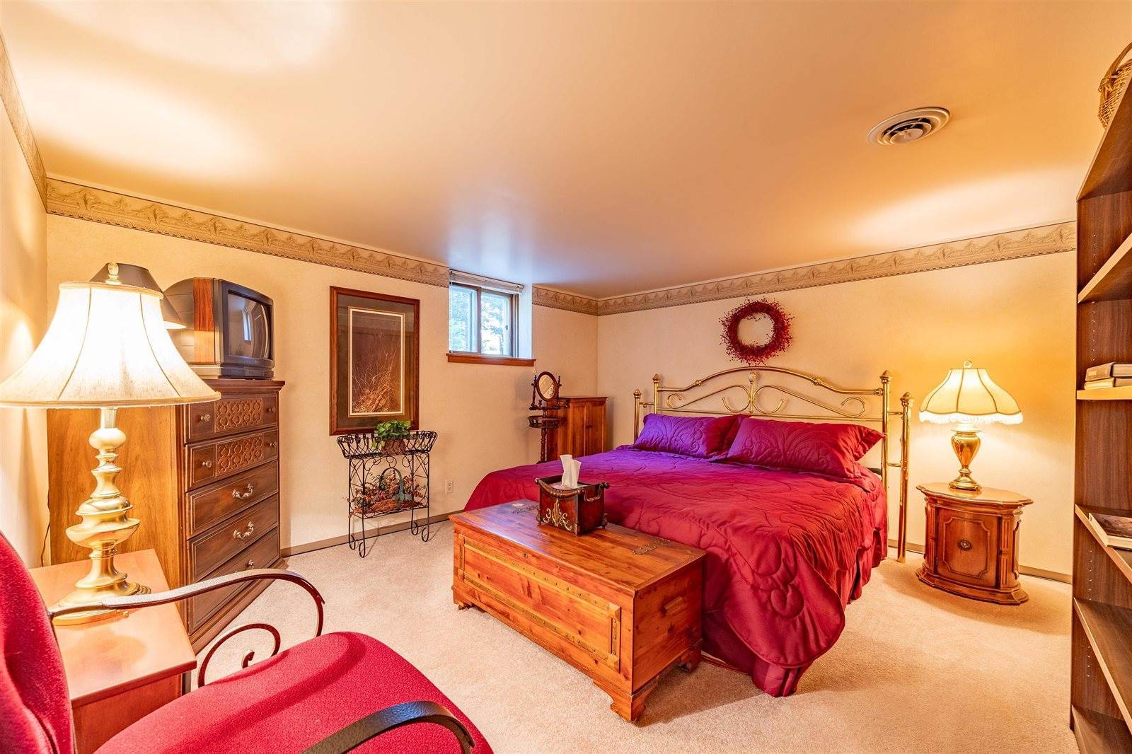 1721 Ridgewood Circle, Plover, WI 54467