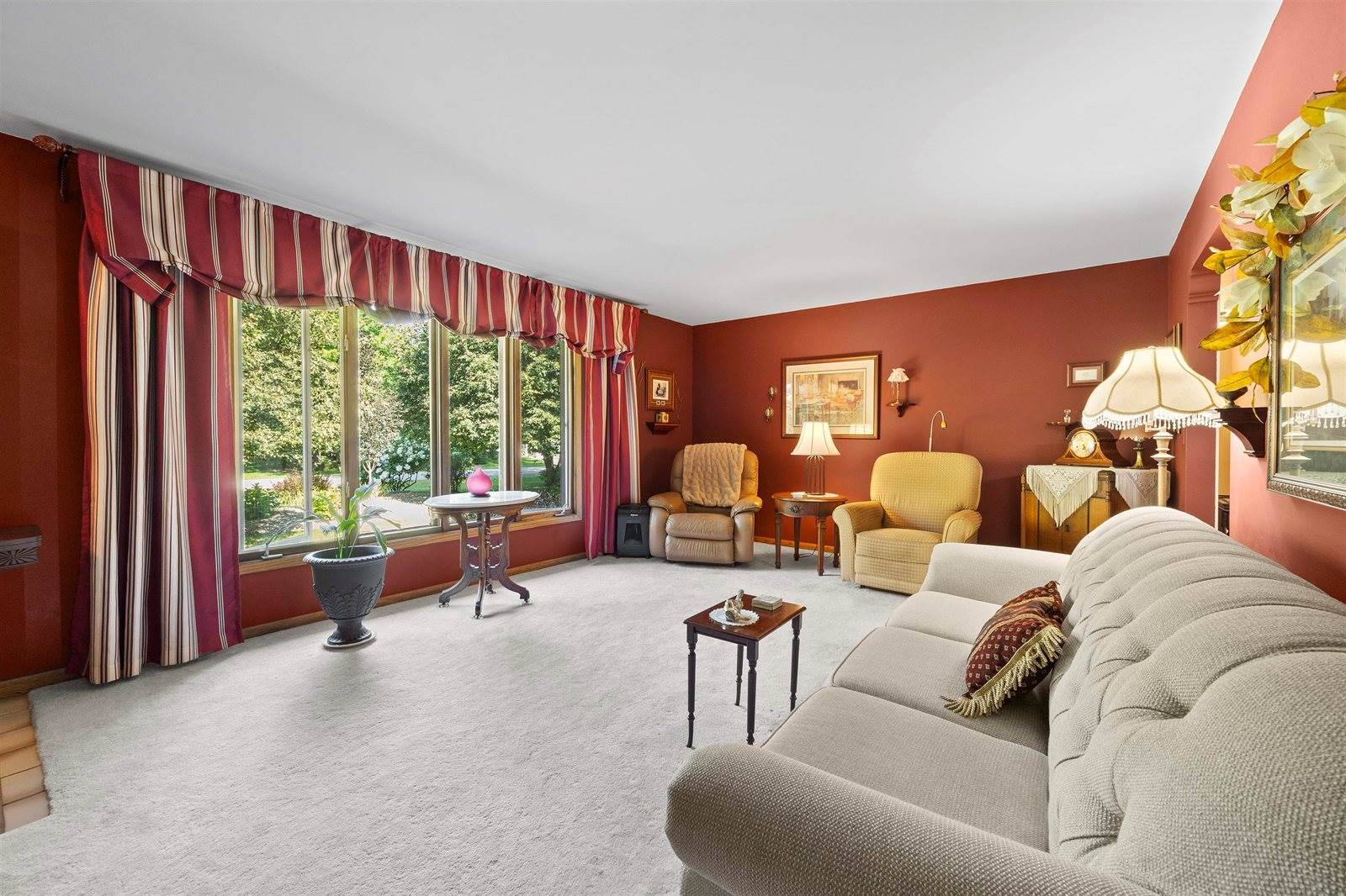 1721 Ridgewood Circle, Plover, WI 54467