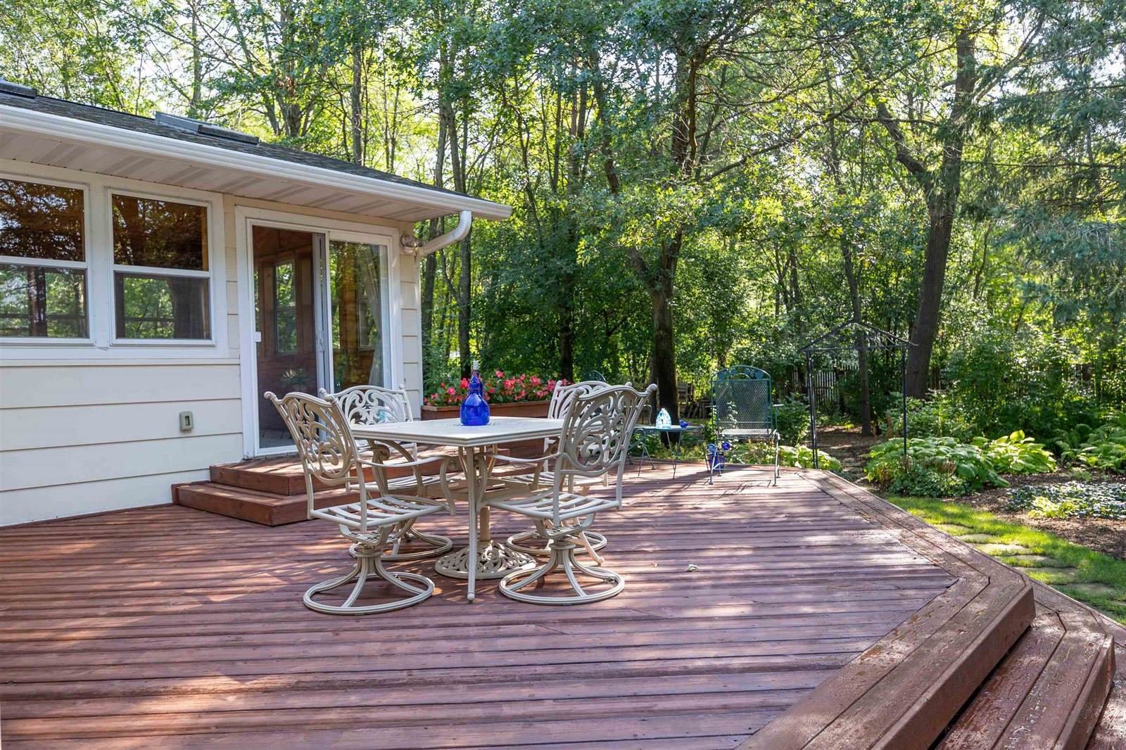 1721 Ridgewood Circle, Plover, WI 54467