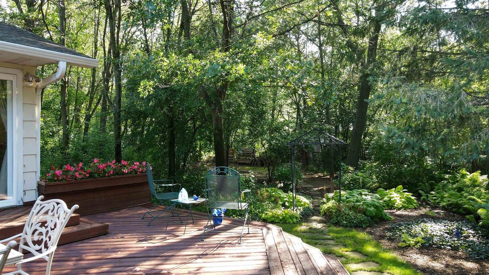 1721 Ridgewood Circle, Plover, WI 54467