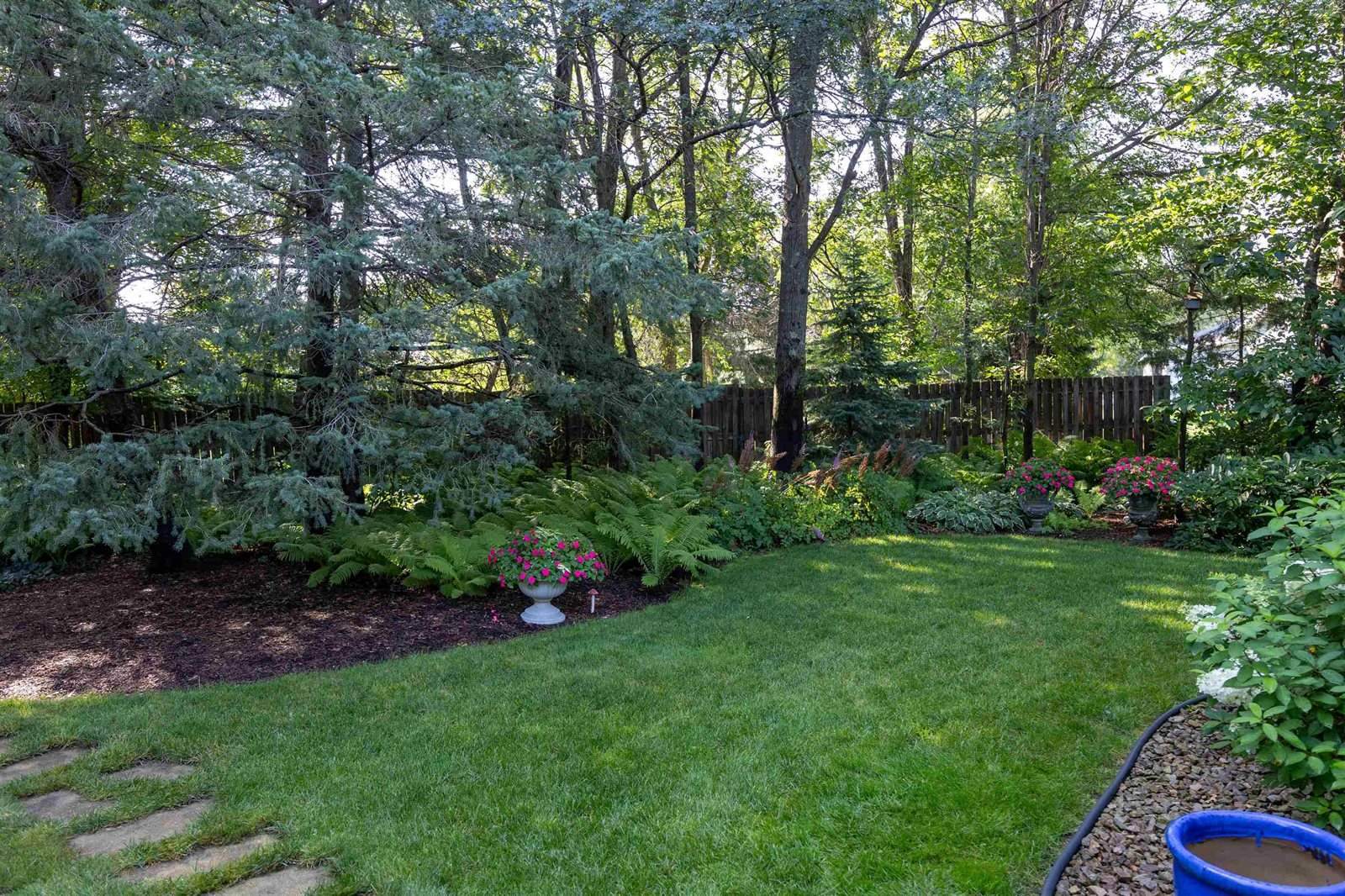 1721 Ridgewood Circle, Plover, WI 54467