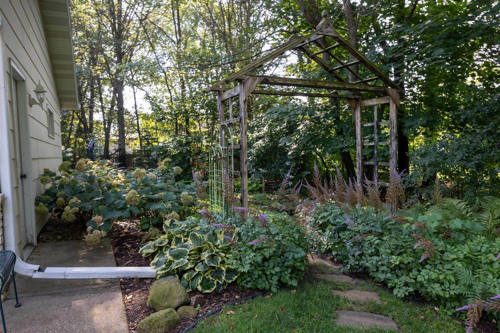 1721 Ridgewood Circle, Plover, WI 54467